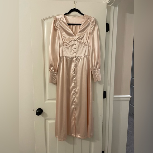 champagne silk midi dress!🤍 - Picture 1 of 4